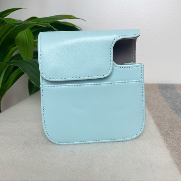 Fujifilm Instax Mini 9 Case & Strap Light Blue - Picture 3 of 7